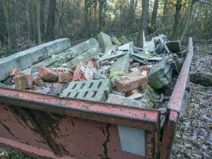construction debris dumpster